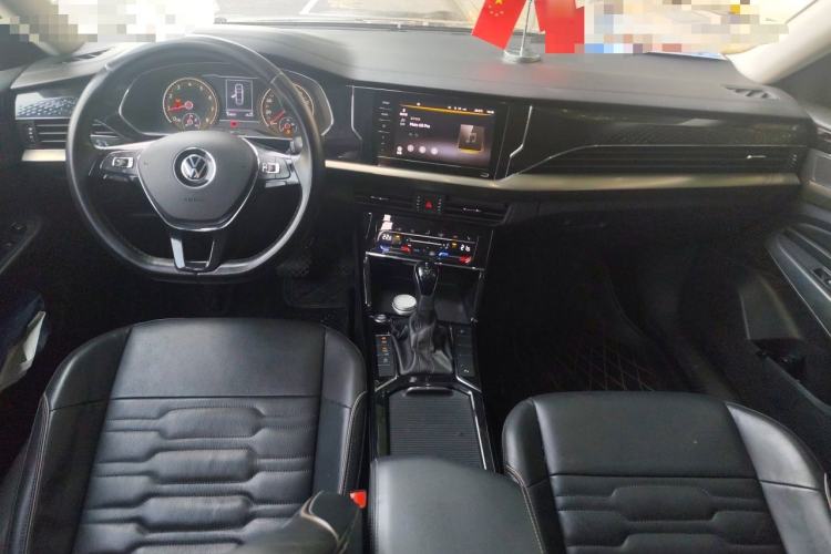 Used Volkswagen Passat 2020 330TSI Elite Edition China VI Center Console