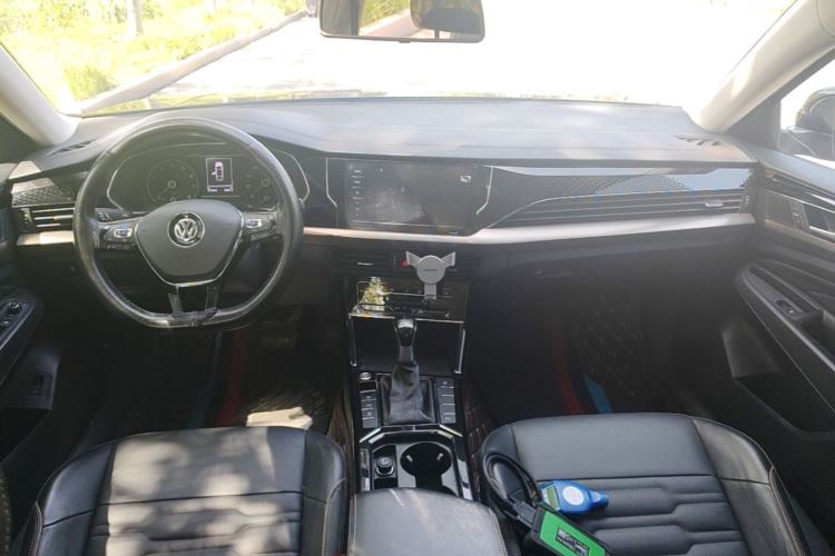 Used Volkswagen Passat 2020 330TSI Elite Edition China VI Center Console