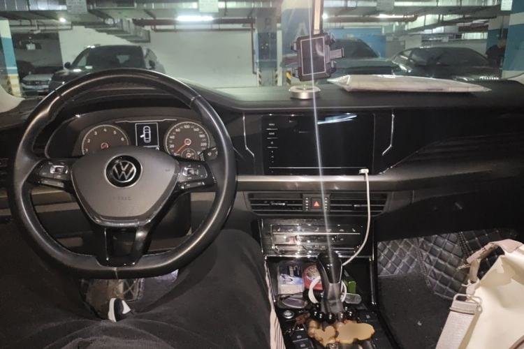 Used Volkswagen Passat 2020 330TSI Elite Edition China VI Center Console