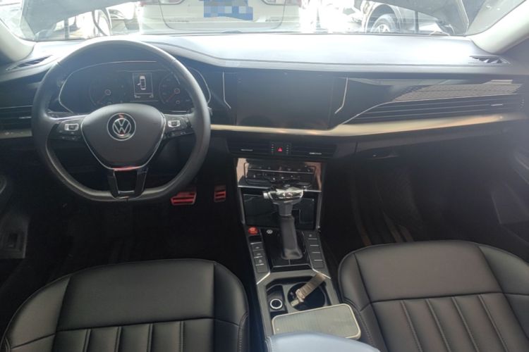 Used Volkswagen Passat 2020 Revised Version 280TSI Business Edition China VI Standard Center Console