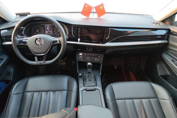 Used Volkswagen Passat 2020 Revised Version 280TSI Business Edition China VI Standard Center Console