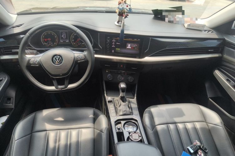 Used Volkswagen Passat 2020 Revised Version 280TSI Business Edition China VI Standard Center Console