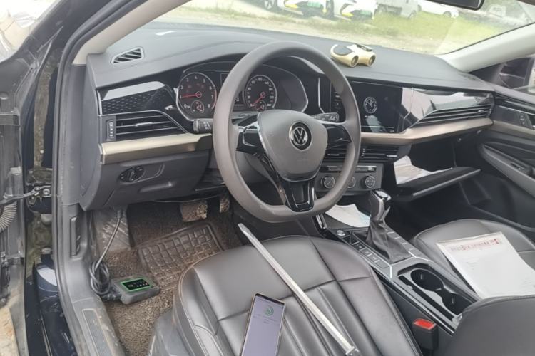 Used Volkswagen Passat 2020 Revised Version 280TSI Business Edition China VI Standard Center Console