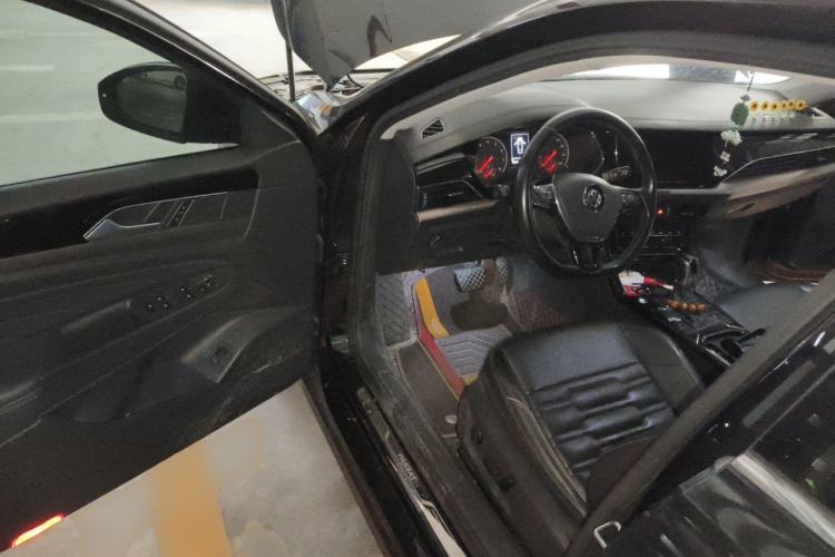 Used Volkswagen Passat 2020 330TSI Elite Edition China VI Driver Seat