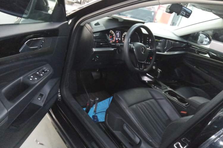 Used Volkswagen Passat 2020 Revised Version 280TSI Business Edition China VI Standard Driver Seat