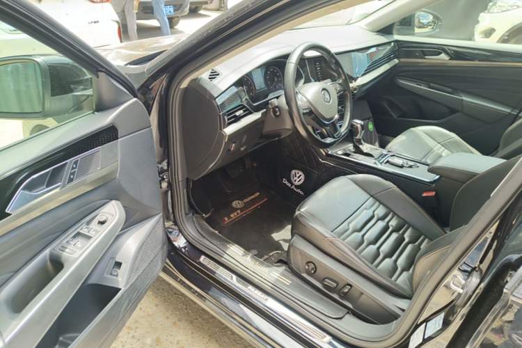 Used Volkswagen Passat 2020 330TSI Elite Edition China VI Driver Seat