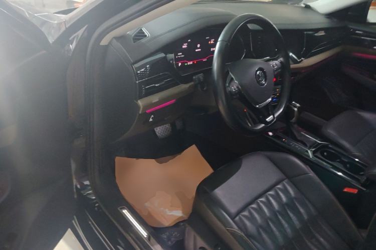 Used Volkswagen Passat 2020 330TSI Luxury Edition China VI Driver Seat