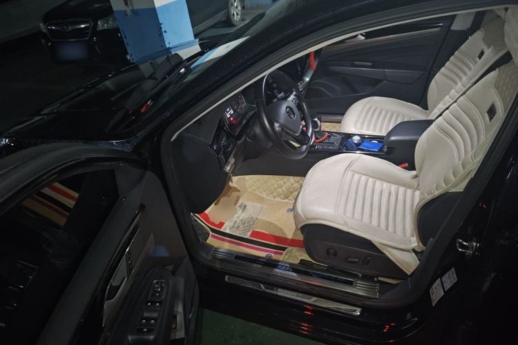 Used Volkswagen Passat 2020 330TSI Elite Edition China VI Driver Seat