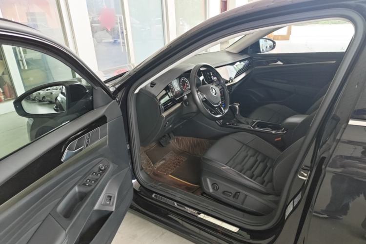 Used Volkswagen Passat 2020 280TSI Elite Edition China VI Standard Driver Seat
