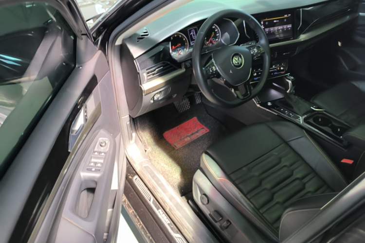 Used Volkswagen Passat 2020 330TSI Elite Edition China VI Driver Seat