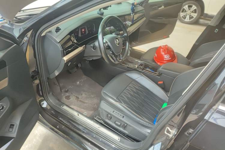 Used Volkswagen Passat 2020 330TSI Luxury Edition China VI Driver Seat