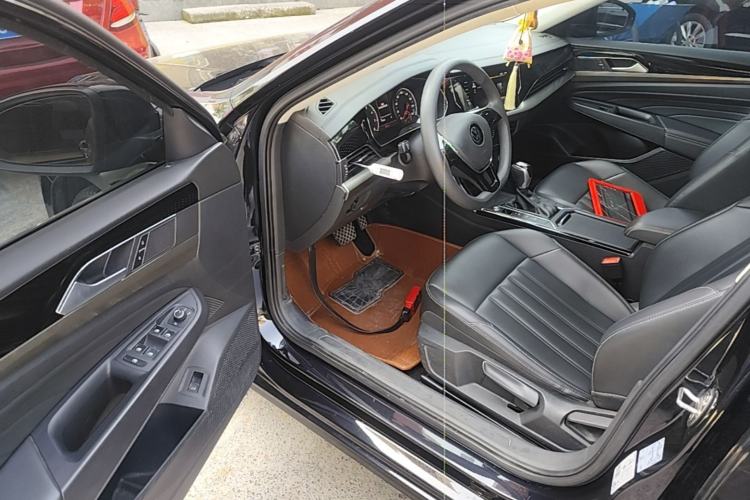 Used Volkswagen Passat 2020 Revised Version 280TSI Business Edition China VI Standard Driver Seat