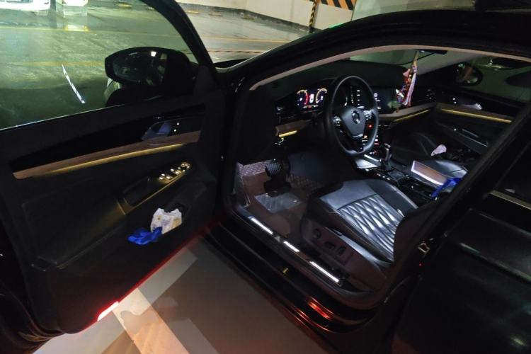Used Volkswagen Passat 2020 330TSI Luxury Edition China VI Driver Seat