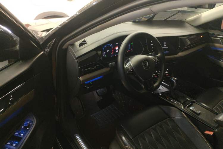Used Volkswagen Passat 2020 Revised Version 330TSI Luxury Edition China VI Standard Driver Seat