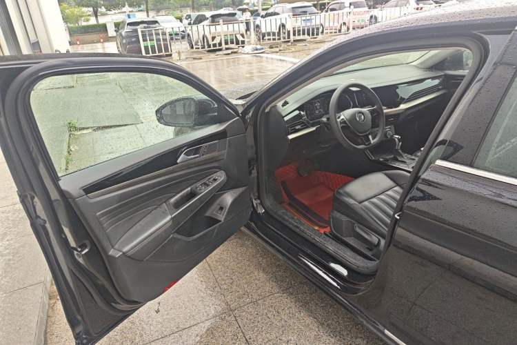 Used Volkswagen Passat 2020 280TSI Business Edition China VI Standard Driver Seat