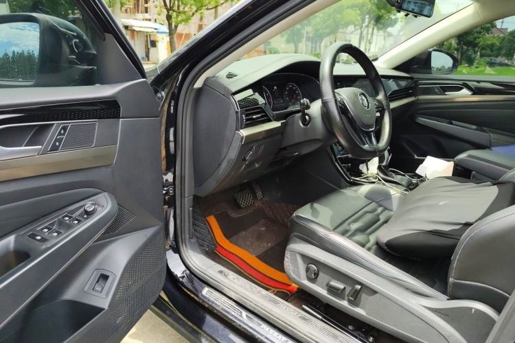 Used Volkswagen Passat 2020 330TSI Elite Edition China VI Driver Seat