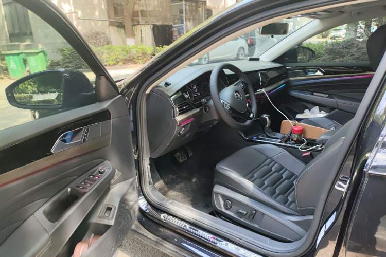 Used Volkswagen Passat 2020 330TSI Elite Edition China VI Driver Seat