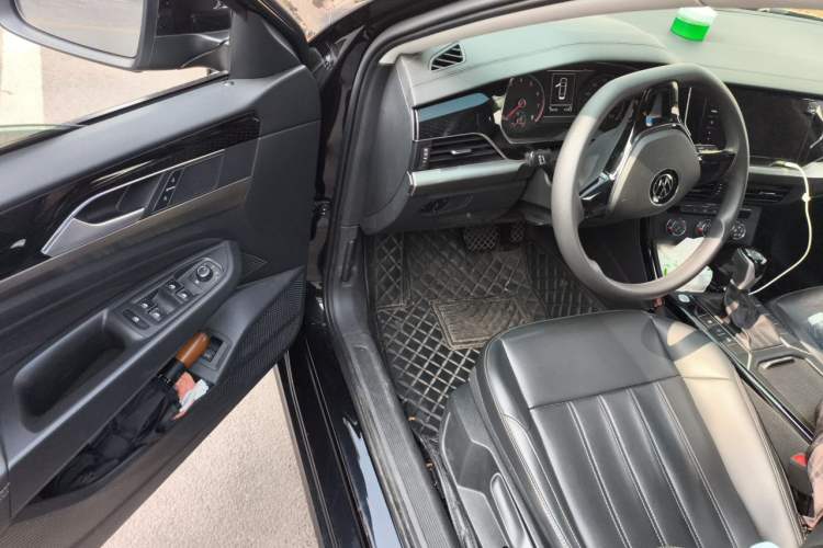 Used Volkswagen Passat 2020 Revised Version 280TSI Business Edition China VI Standard Driver Seat
