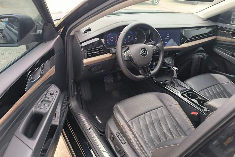 Used Volkswagen Passat 2020 Revised Version 330TSI Luxury Edition China VI Standard Driver Seat