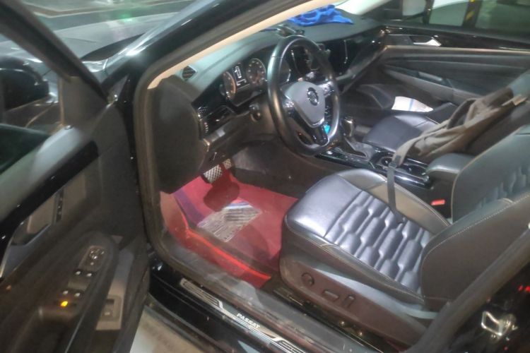 Used Volkswagen Passat 2020 330TSI Elite Edition China VI Driver Seat