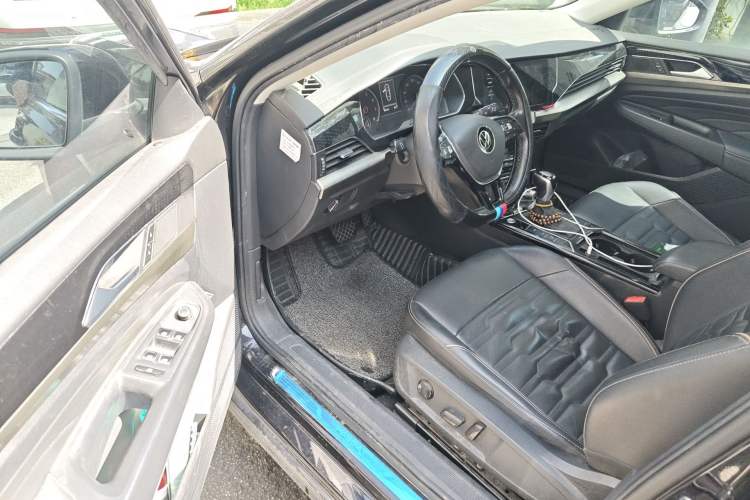 Used Volkswagen Passat 2020 330TSI Elite Edition China VI Driver Seat