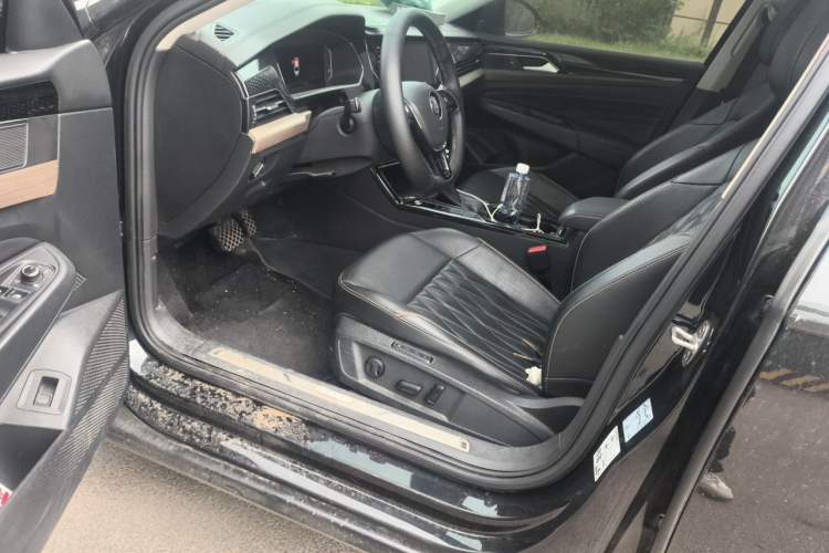 Used Volkswagen Passat 2020 330TSI Luxury Edition China VI Driver Seat