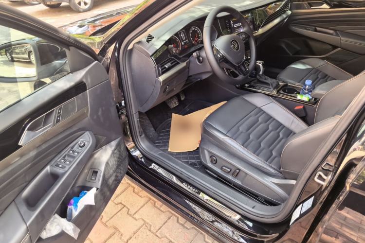 Used Volkswagen Passat 2020 330TSI Elite Edition China VI Driver Seat