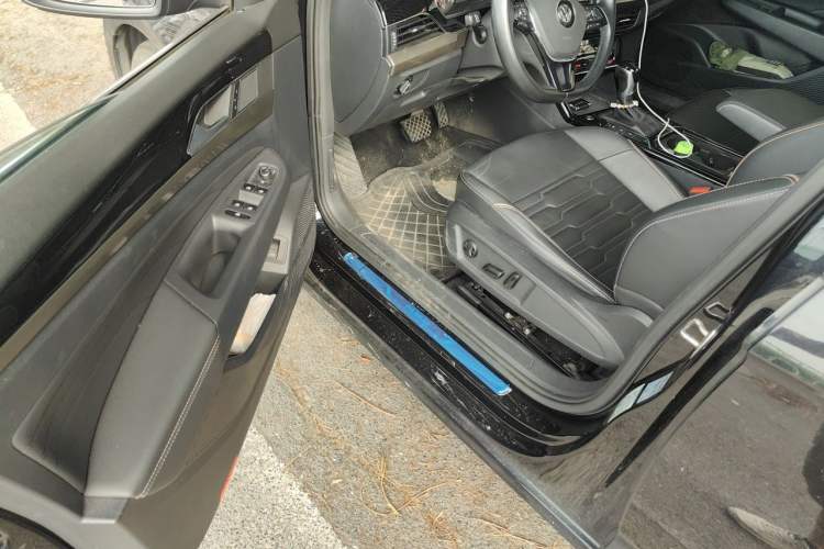 Used Volkswagen Passat 2020 330TSI Elite Edition China VI Driver Seat