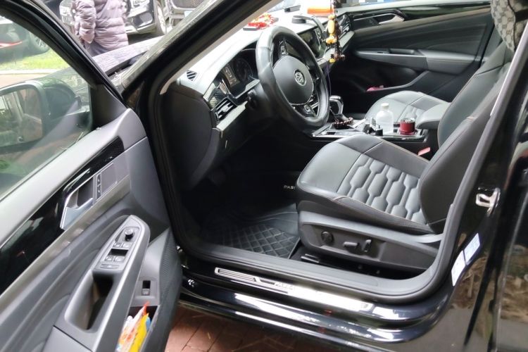 Used Volkswagen Passat 2020 330TSI Elite Edition China VI Driver Seat
