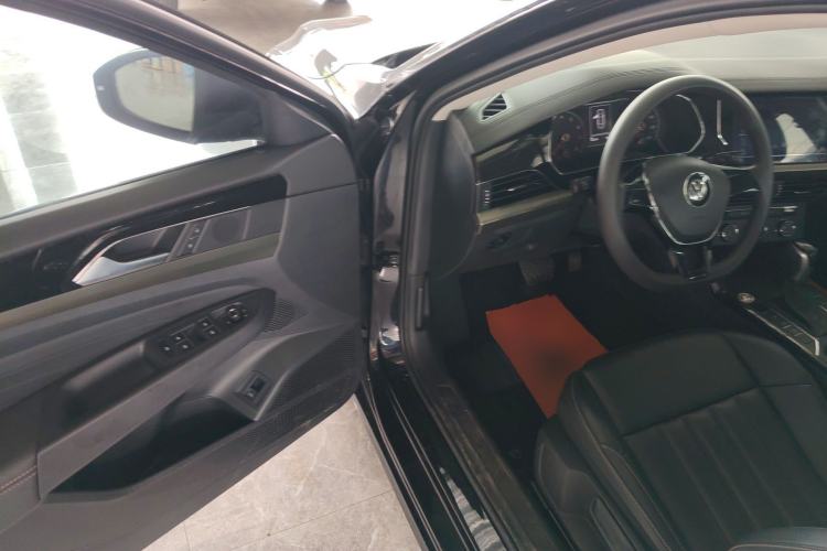 Used Volkswagen Passat 2020 Revised Version 280TSI Business Edition China VI Standard Driver Seat