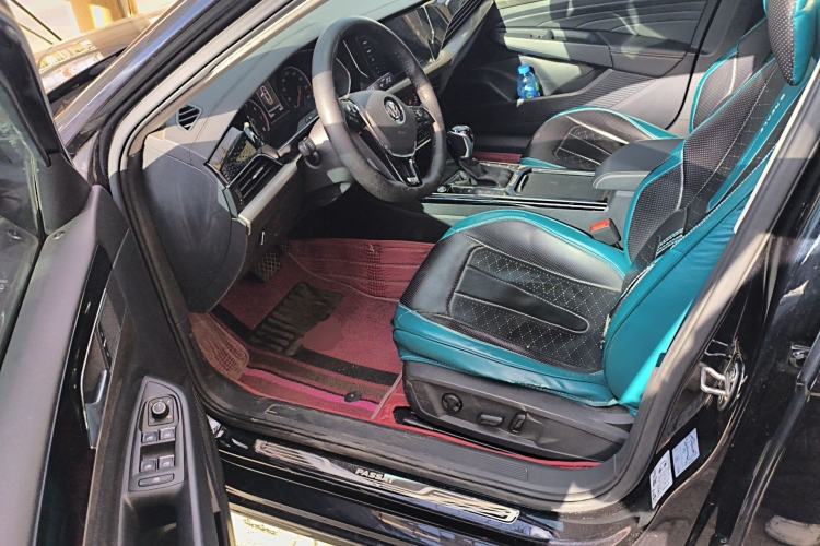 Used Volkswagen Passat 2020 330TSI Elite Edition China VI Driver Seat