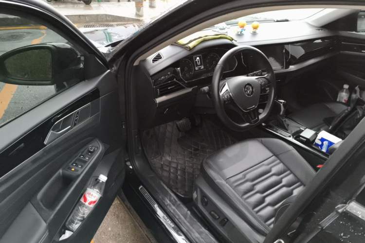 Used Volkswagen Passat 2020 330TSI Elite Edition China VI Driver Seat