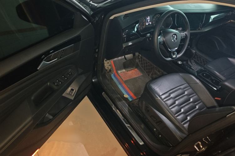 Used Volkswagen Passat 2020 330TSI Elite Edition China VI Driver Seat