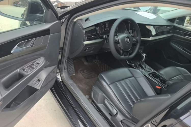 Used Volkswagen Passat 2020 280TSI Business Edition China VI Standard Driver Seat