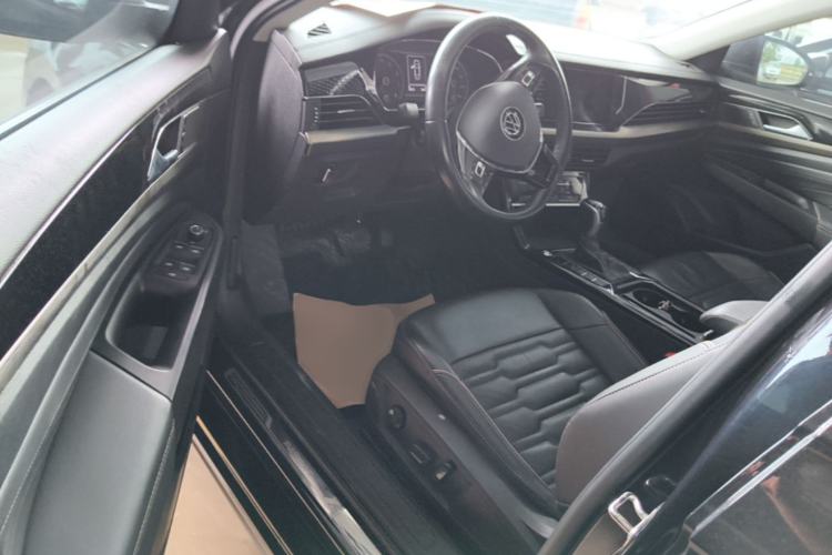 Used Volkswagen Passat 2020 330TSI Elite Edition China VI Driver Seat