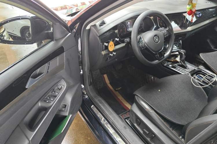 Used Volkswagen Passat 2020 330TSI Elite Edition China VI Driver Seat