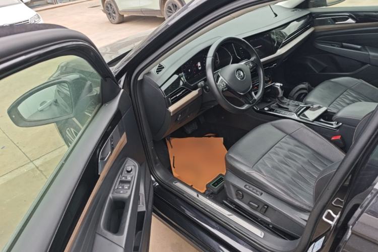 Used Volkswagen Passat 2020 330TSI Luxury Edition China VI Driver Seat
