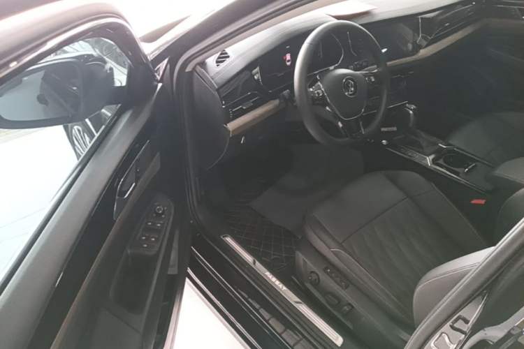 Used Volkswagen Passat 2020 Revised Version 330TSI Luxury Edition China VI Standard Driver Seat