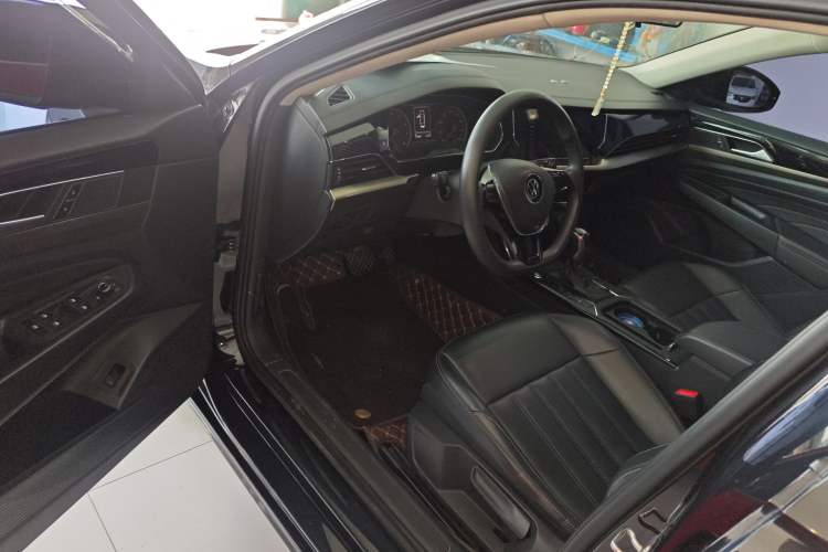 Used Volkswagen Passat 2020 Revised Version 280TSI Business Edition China VI Standard Driver Seat