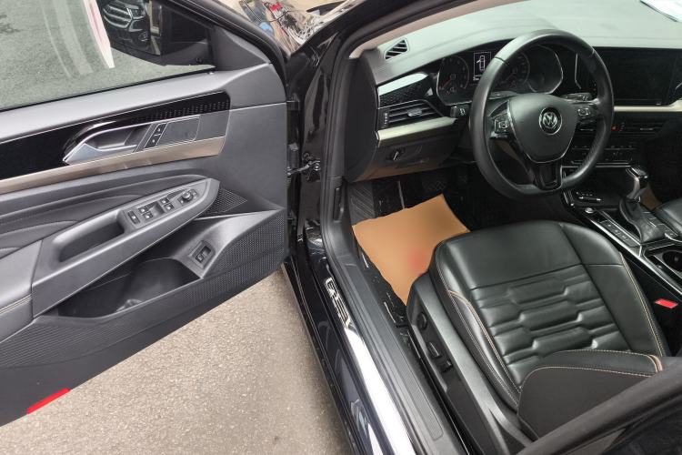 Used Volkswagen Passat 2020 330TSI Elite Edition China VI Driver Seat