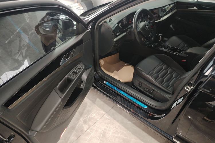 Used Volkswagen Passat 2020 330TSI Elite Edition China VI Driver Seat