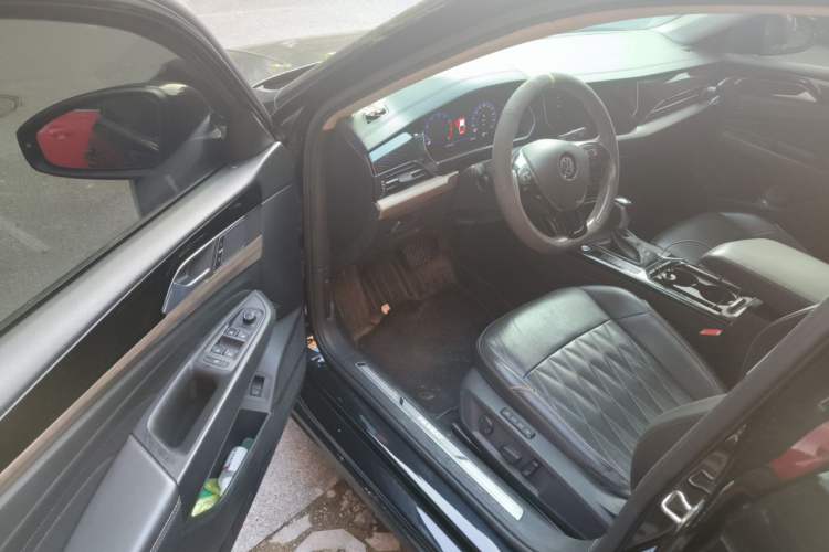 Used Volkswagen Passat 2020 380TSI Prestige Edition China VI Standard Driver Seat