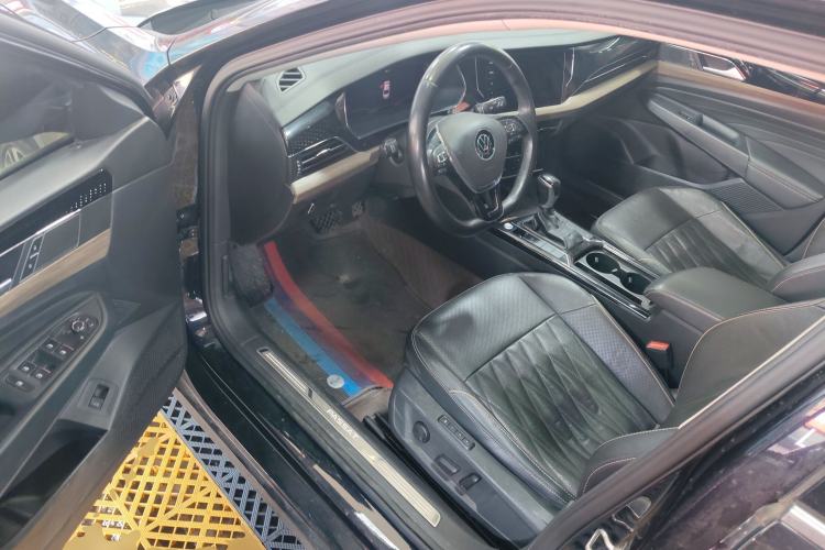Used Volkswagen Passat 2020 Revised Version 330TSI Luxury Edition China VI Standard Driver Seat