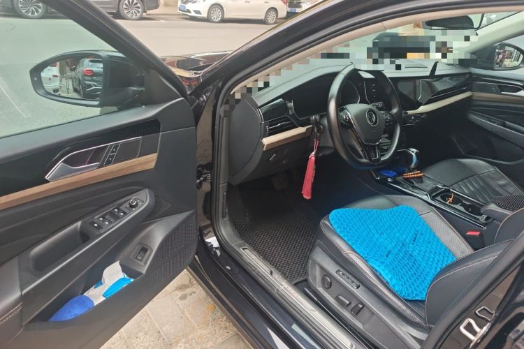 Used Volkswagen Passat 2020 Revised Version 330TSI Luxury Edition China VI Standard Driver Seat