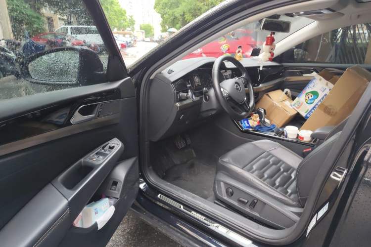 Used Volkswagen Passat 2020 330TSI Elite Edition China VI Driver Seat