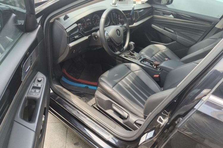 Used Volkswagen Passat 2020 Revised Version 280TSI Business Edition China VI Standard Driver Seat