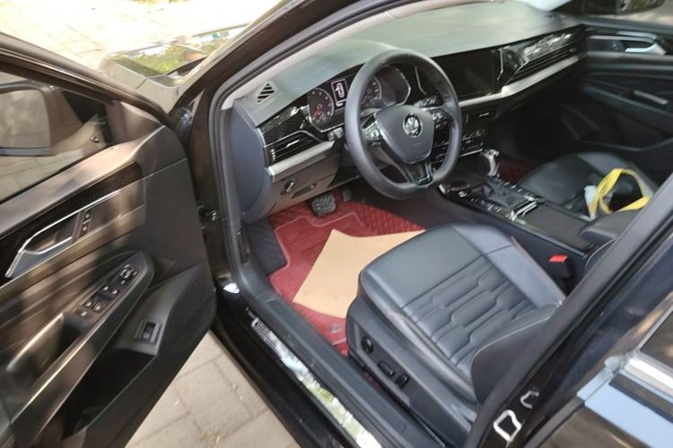 Used Volkswagen Passat 2020 330TSI Elite Edition China VI Driver Seat