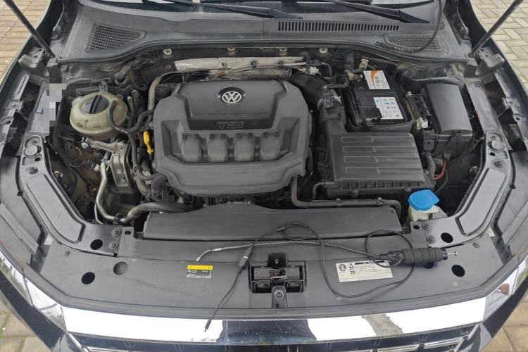 Used Volkswagen Passat 2020 330TSI Elite Edition China VI Engine Bay