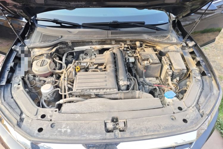Used Volkswagen Passat 2020 280TSI Business Edition China VI Standard Engine Bay