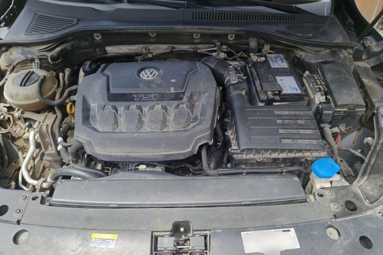 Used Volkswagen Passat 2020 330TSI Elite Edition China VI Engine Bay